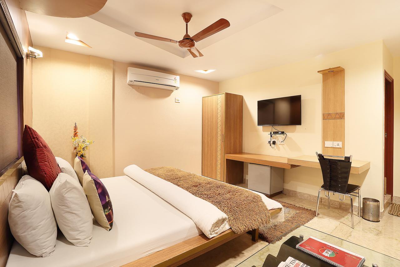 Hotel Narayani Enclave Kalkuta Zewnętrze zdjęcie