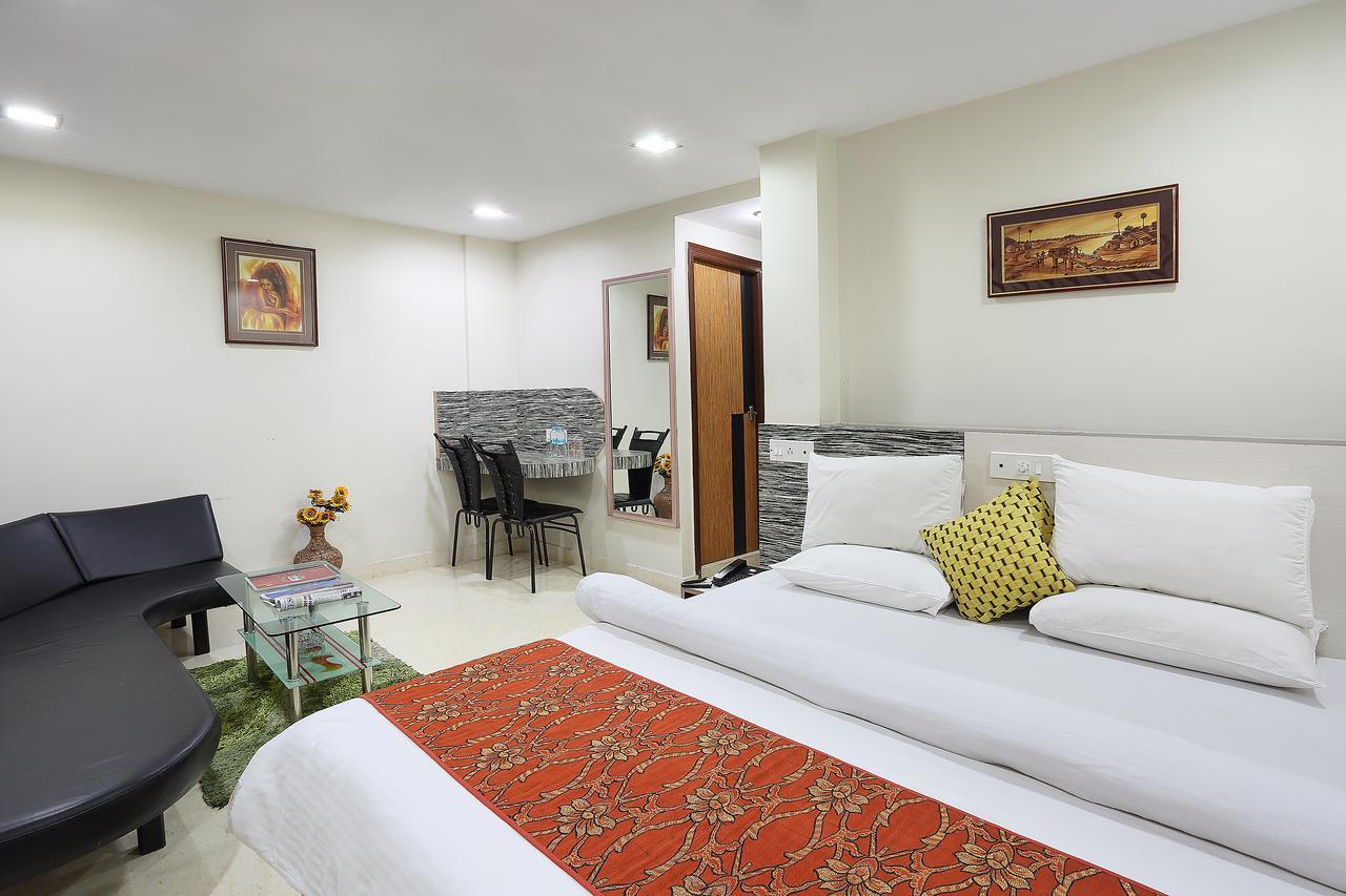 Hotel Narayani Enclave Kalkuta Zewnętrze zdjęcie