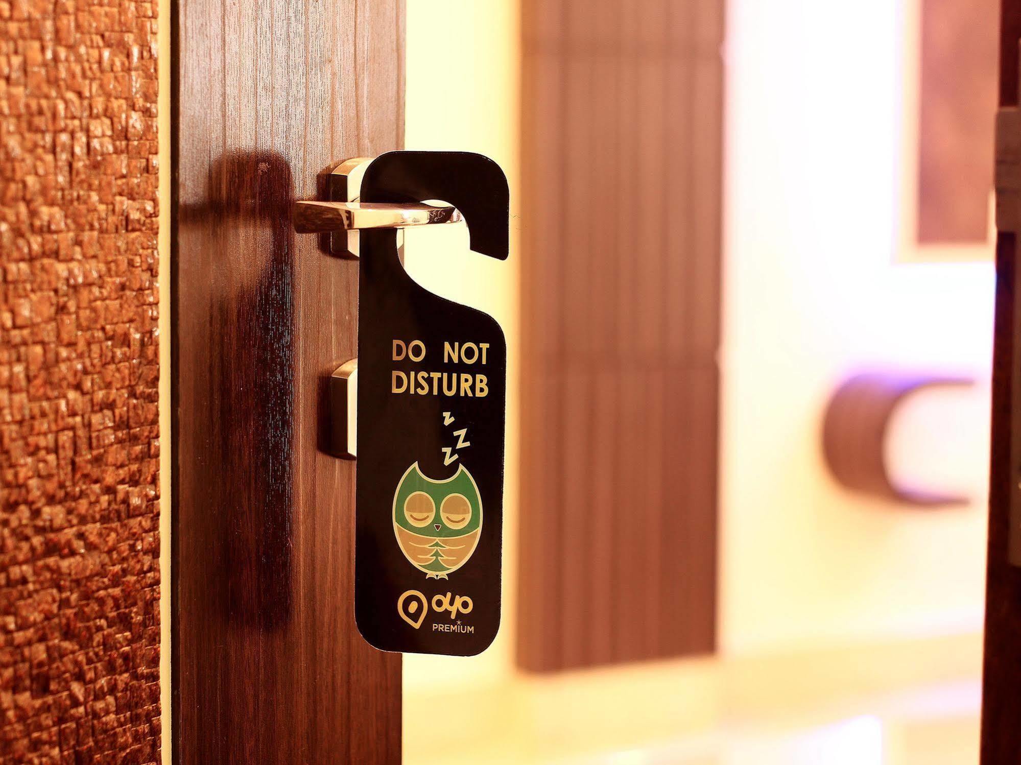 Hotel Narayani Enclave Kalkuta Zewnętrze zdjęcie