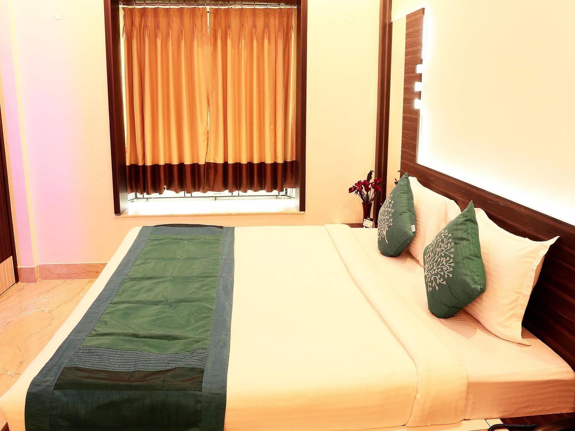 Hotel Narayani Enclave Kalkuta Zewnętrze zdjęcie