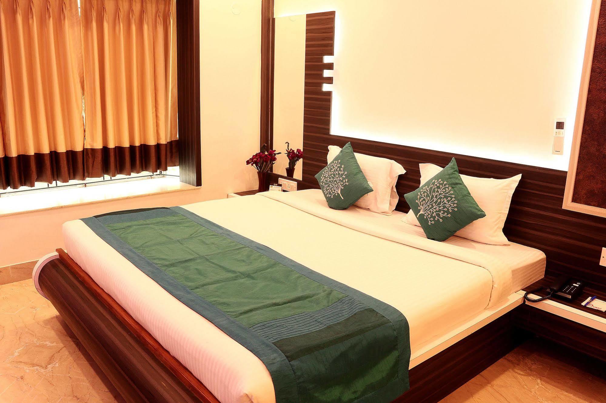 Hotel Narayani Enclave Kalkuta Zewnętrze zdjęcie